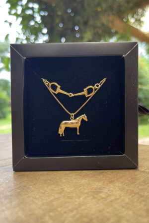 Colar Sobreposição Veneziana 60cm Pingente Bridão/Cavalo Folheado a Ouro 18K