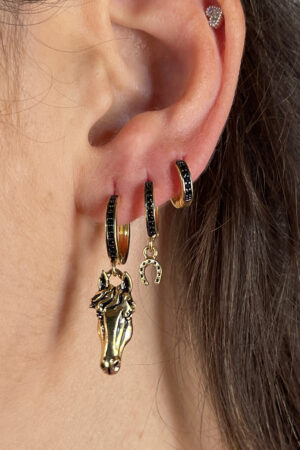 Brinco 3 Argolinhas Cravejadas Z.Negra Cavalo e Ferradura Folheado a Ouro 18k