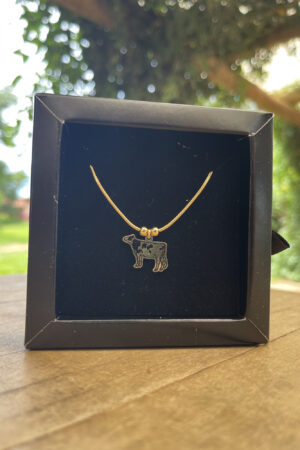 Colar Rabo de Rato 45 cm Pingente Vaca Holandesa Resinado Folheado a Ouro 18K