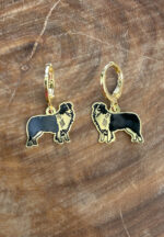 Brinco Boder Collie Resinado Folheado a Ouro 18k