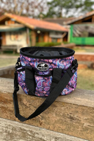 Bolsa Kit Higiênico Boots Horse cor:Estampada Roxo e Rosa