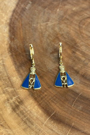 Brinco de argolinha com Pingente NSA Resinado e Folheado a Ouro 18k