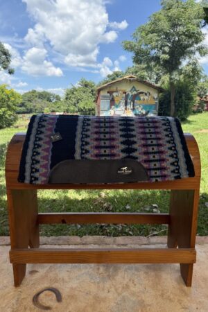Manta Navajo Curvada Boots Horse Cor: Preta com Cinza, Roxo e Azul