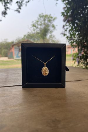 Colar Veneziana 45cm com Pingente Camafeu Folheado a Ouro 18K
