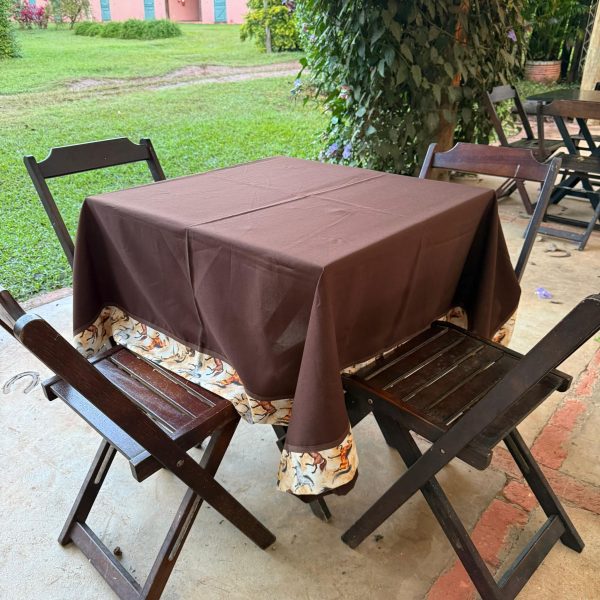 Toalha de Mesa 1,5m x 1,5m com Estampa de Cavalos - Imagem 2