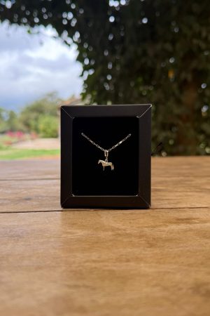 Colar Cartier 40cm Pingente Cavalo Crioulo P em Prata 925