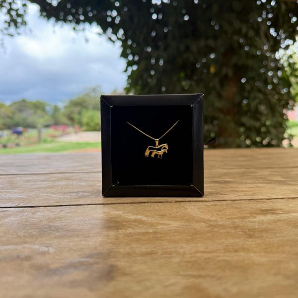 Colar Veneziana 45cm com Pingente Égua e Potro Crioulo Folheado a Ouro 18k - Imagem 1