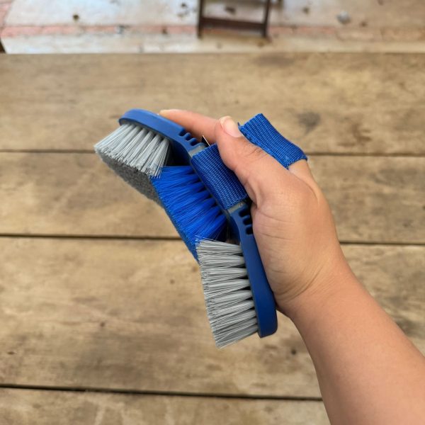 Escova Flexível para Pelo Cor:Cinza e Azul Royal - Imagem 3